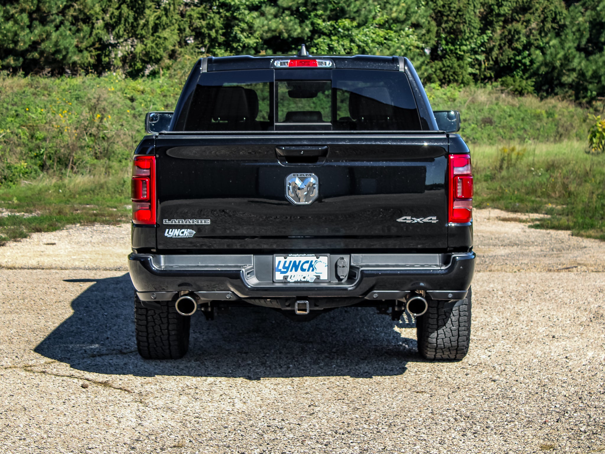2023 RAM 1500 Laramie Crew Cab 4x4 5'7" Box