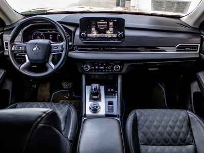 2024 Mitsubishi Outlander Plug-In Hybrid SEL