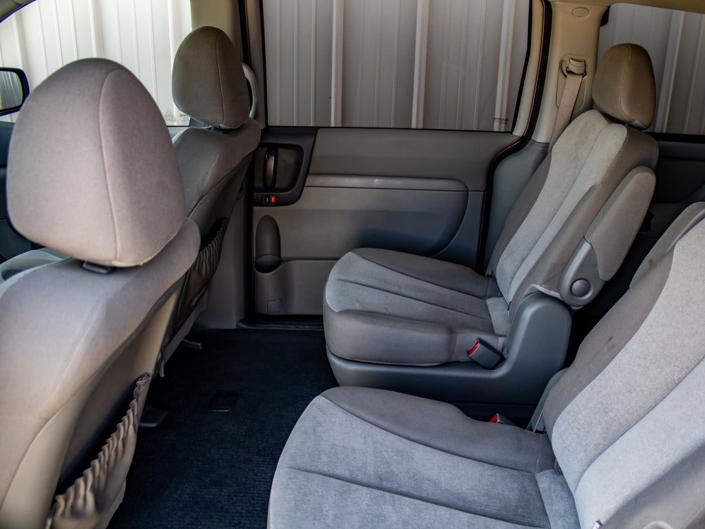 2012 Kia Sedona LX