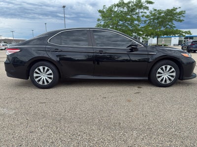2019 Toyota Camry Hybrid LE