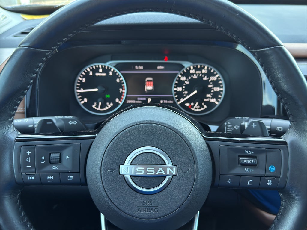 2023 Nissan Pathfinder Platinum