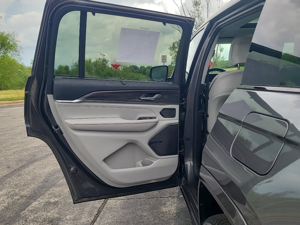 2022 Jeep Grand Cherokee L Overland