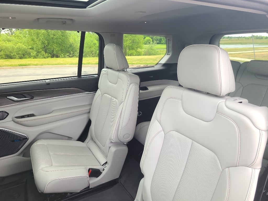 2022 Jeep Grand Cherokee L Overland