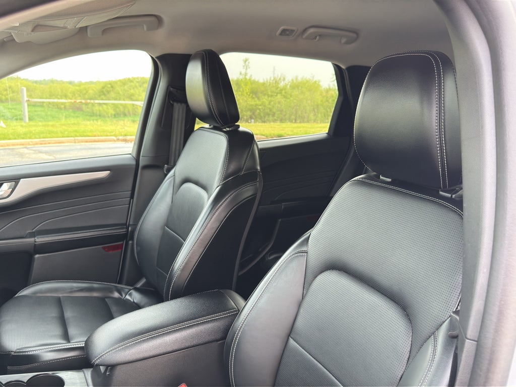 2025 Ford Escape Platinum