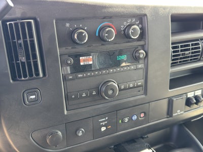 2025 Chevrolet Express Cutaway 3500 1WT