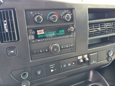2025 Chevrolet Express Cutaway 3500 1WT