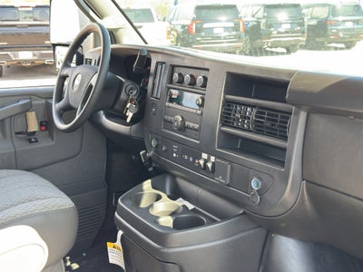 2025 Chevrolet Express Cutaway 3500 1WT