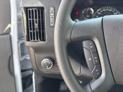 2025 Chevrolet Express Cutaway 3500 1WT
