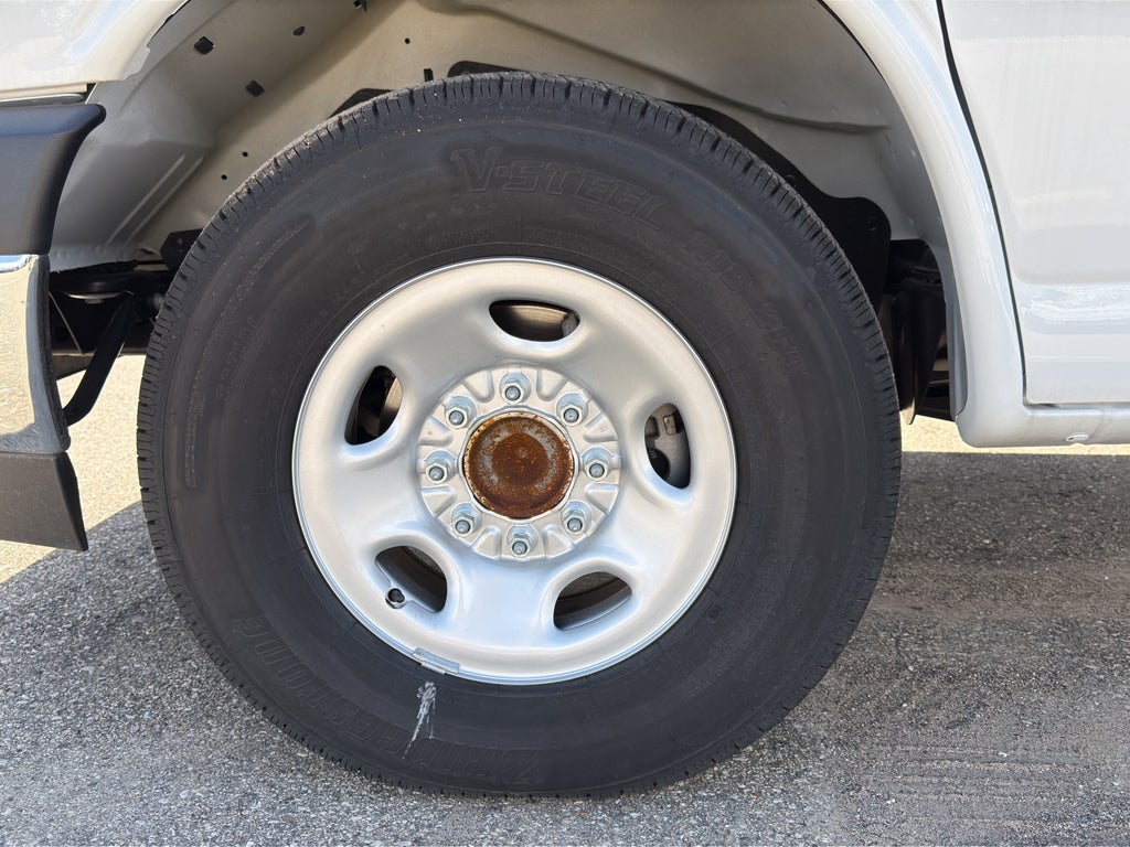 2025 Chevrolet Express Cutaway 3500 1WT