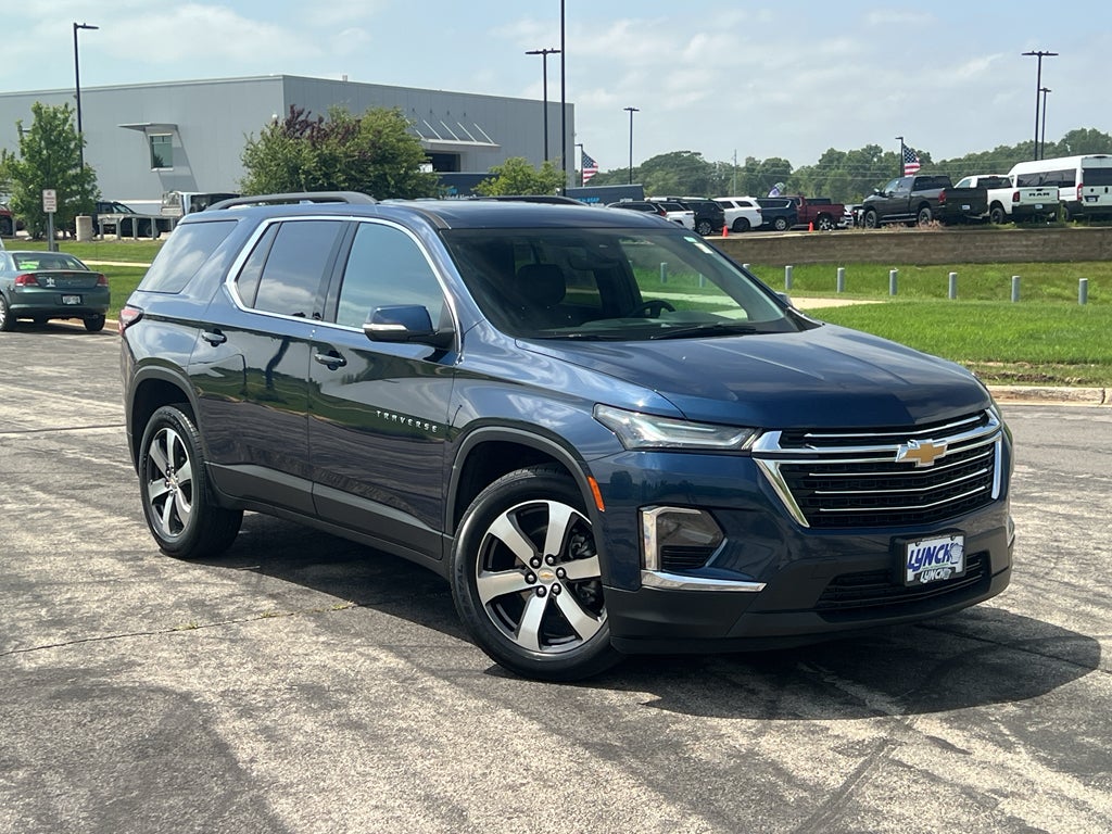 2023 Chevrolet Traverse LT Leather
