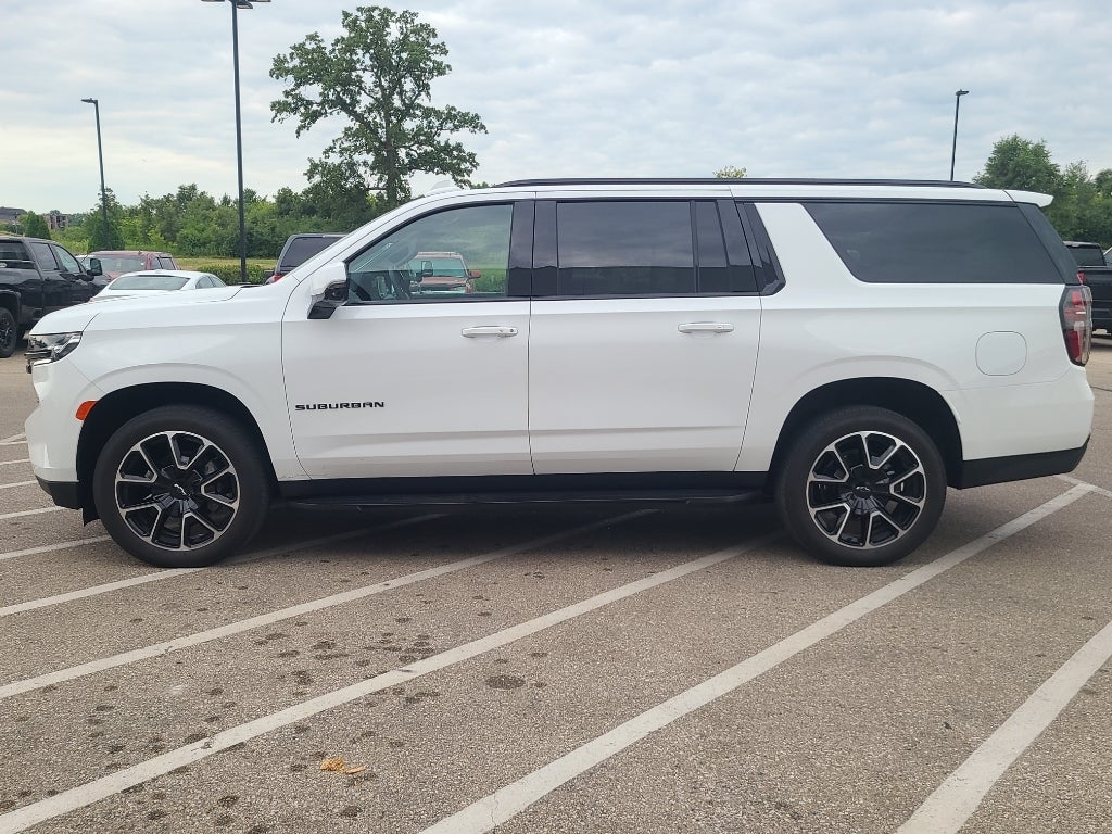 2024 Chevrolet Suburban RST