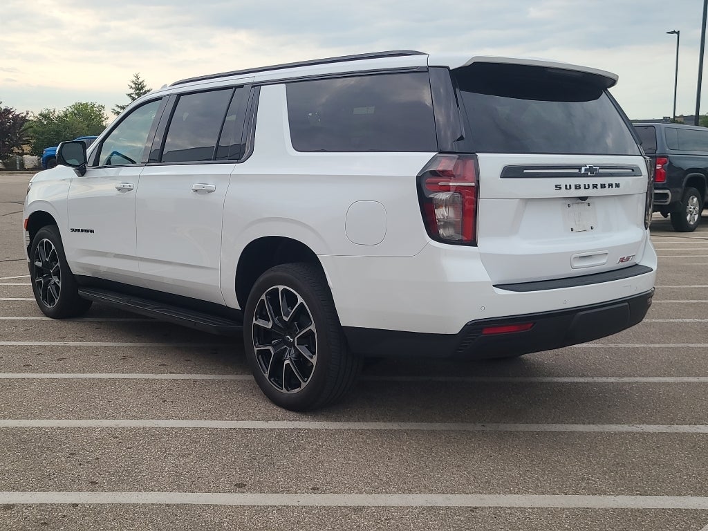 2024 Chevrolet Suburban RST