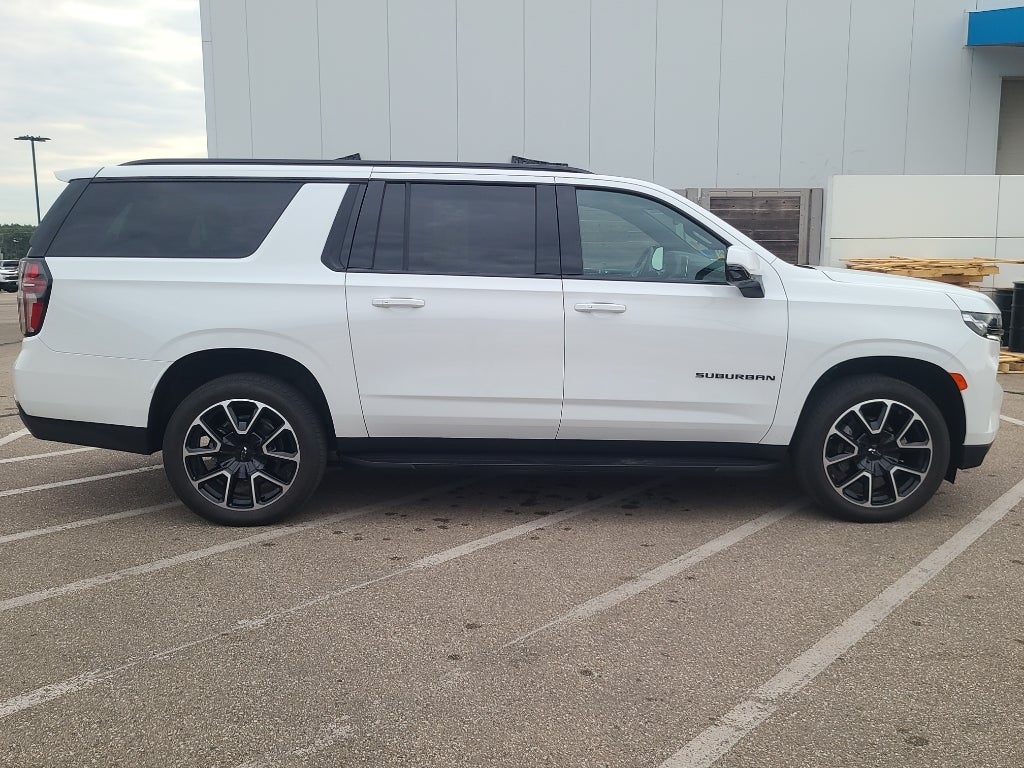 2024 Chevrolet Suburban RST