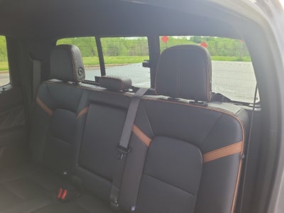 2024 GMC Canyon AT4