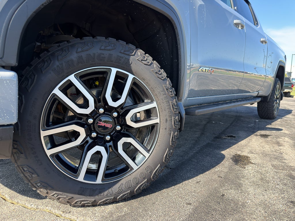 2025 GMC Sierra 1500 AT4
