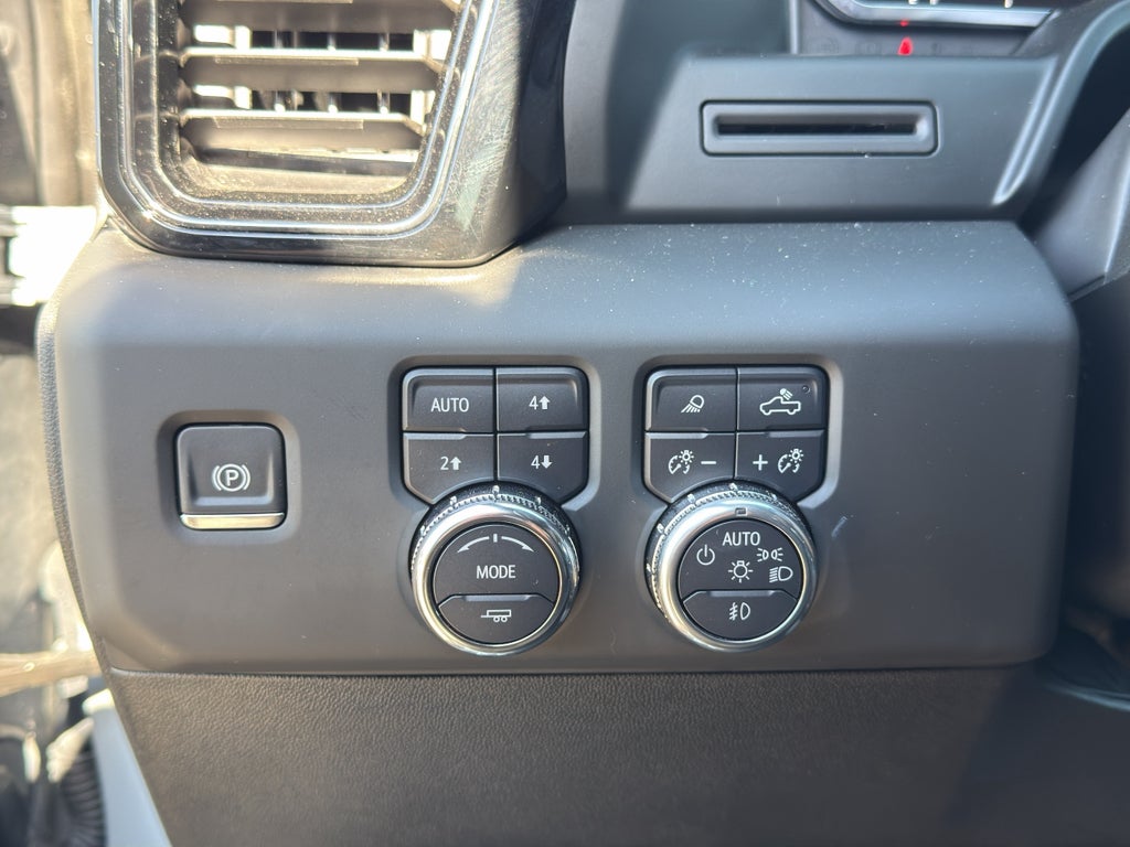 2025 GMC Sierra 1500 AT4