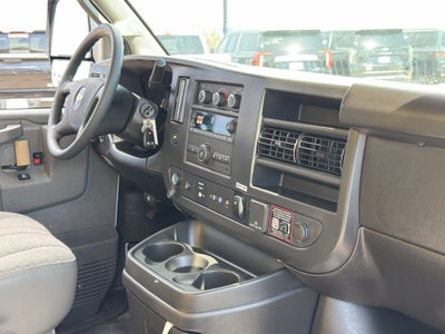 2025 Chevrolet Express Cutaway 3500 1WT