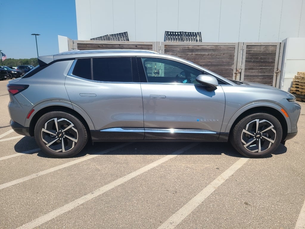 2025 Chevrolet Equinox EV LT