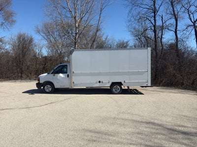 2022 GMC Savana 3500 Base 177 in. WB