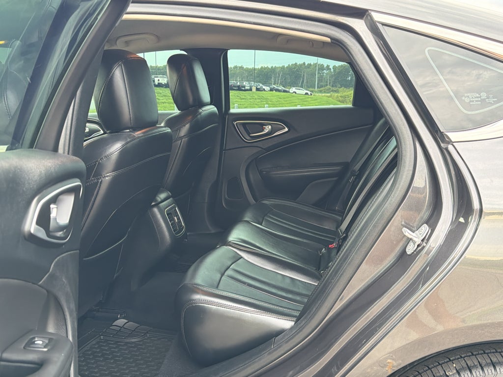 2015 Chrysler 200 C