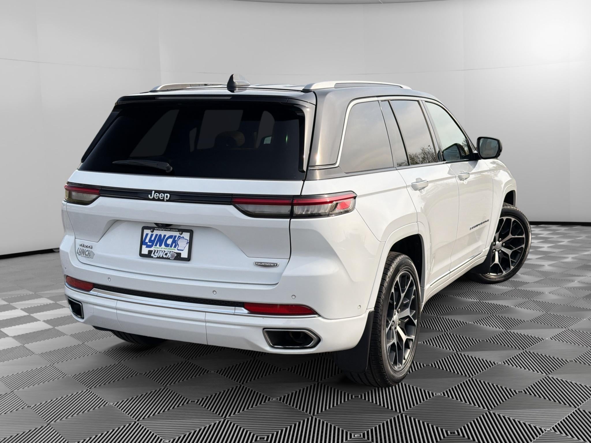 2023 Jeep Grand Cherokee Summit Reserve