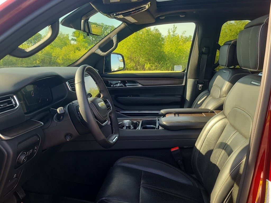2023 Jeep Grand Wagoneer Series II