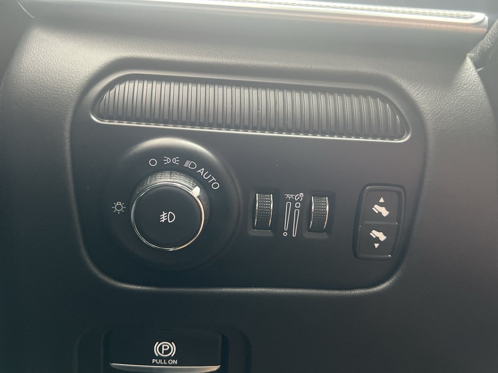 2023 Jeep Grand Wagoneer Series II Obsidian