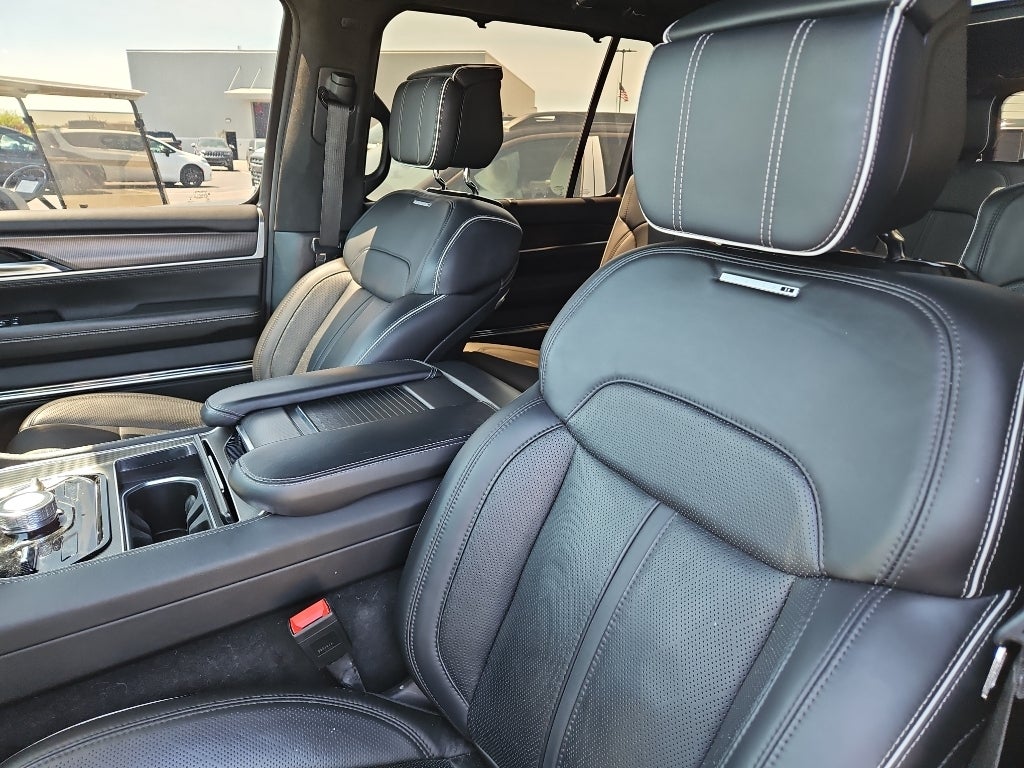 2023 Jeep Grand Wagoneer Series II Obsidian