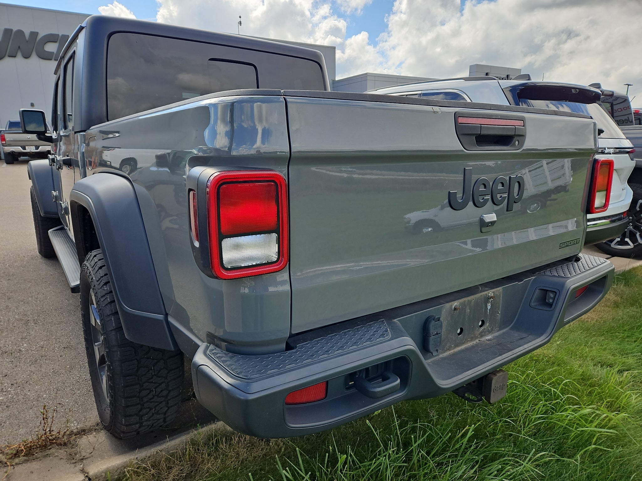 2021 Jeep Gladiator Sport