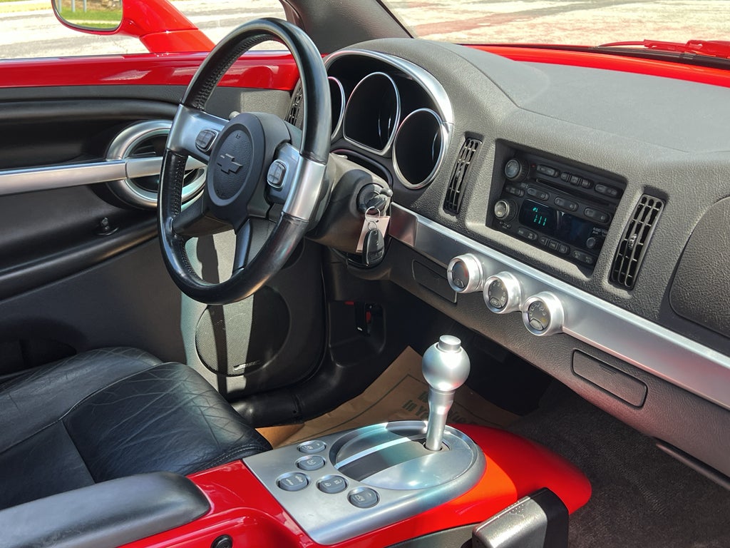 2004 Chevrolet SSR LS