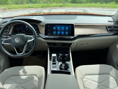 2025 Volkswagen Atlas 2.0T SE w/Technology