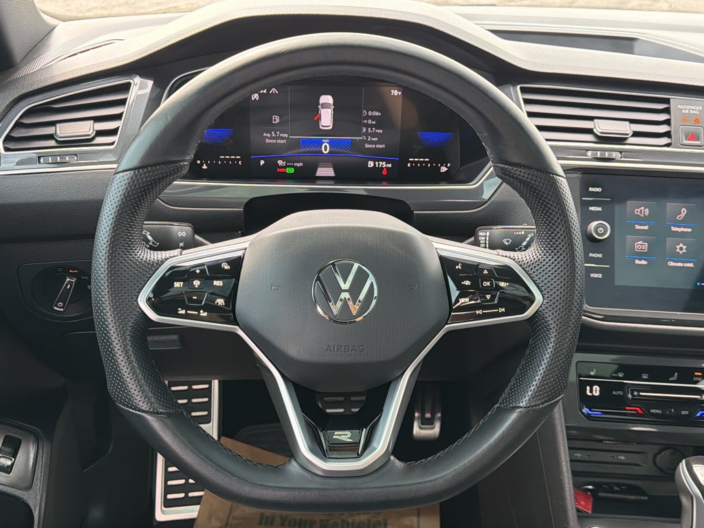 2024 Volkswagen Tiguan SE R-Line Black