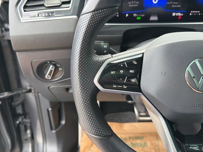 2024 Volkswagen Tiguan SE R-Line Black
