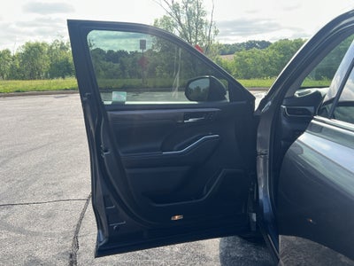 2024 Toyota Highlander Platinum