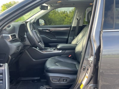 2024 Toyota Highlander Platinum