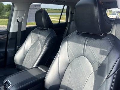 2024 Toyota Highlander Platinum