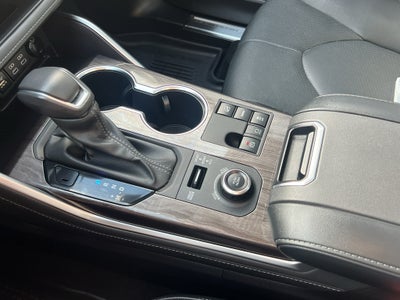 2024 Toyota Highlander Platinum