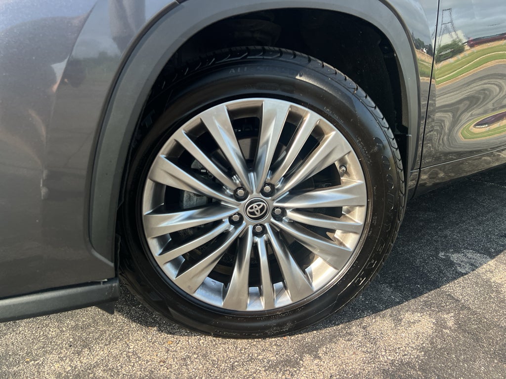 2024 Toyota Highlander Platinum