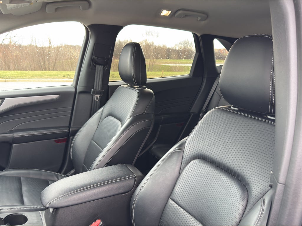 2025 Ford Escape Platinum