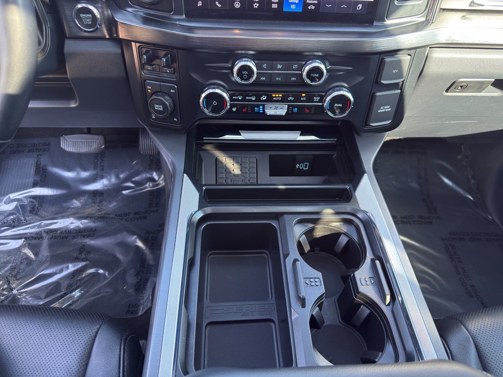 2024 Ford Super Duty F-250 Pickup LARIAT