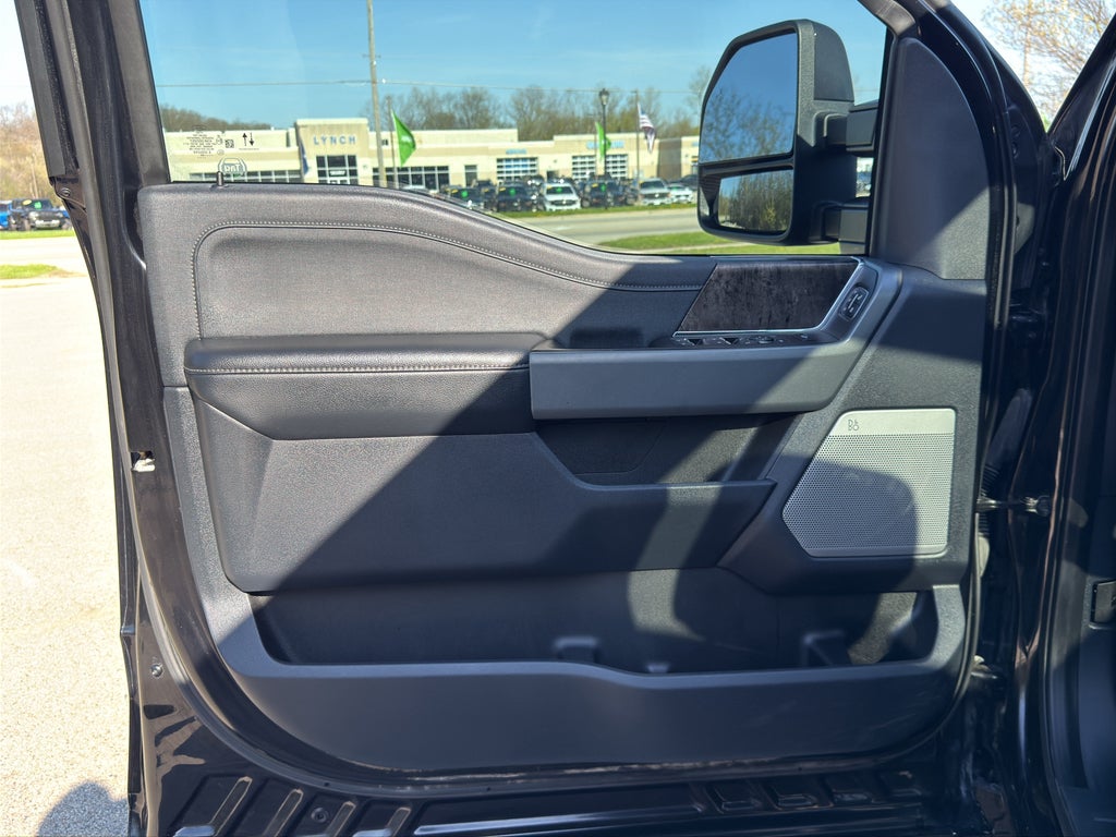 2024 Ford Super Duty F-250 Pickup LARIAT
