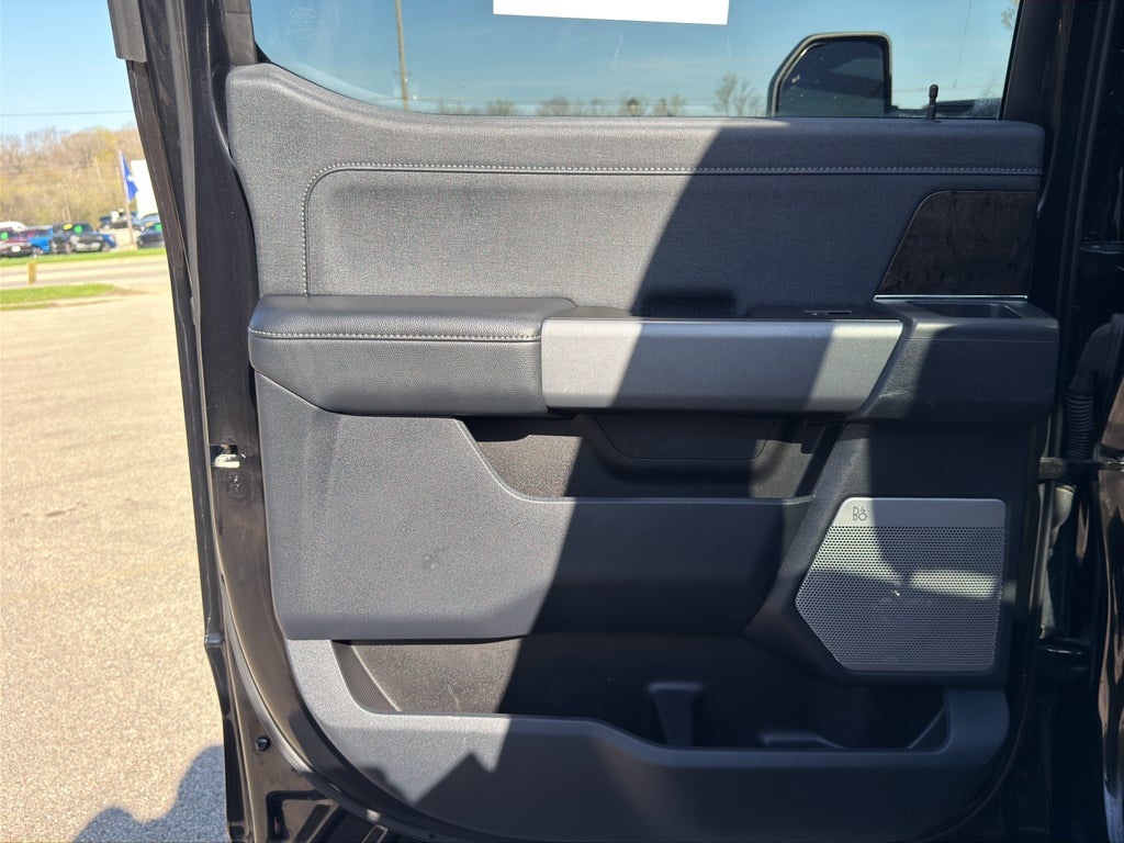 2024 Ford Super Duty F-250 Pickup LARIAT