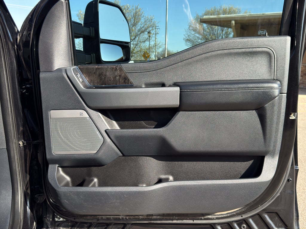 2024 Ford Super Duty F-250 Pickup LARIAT