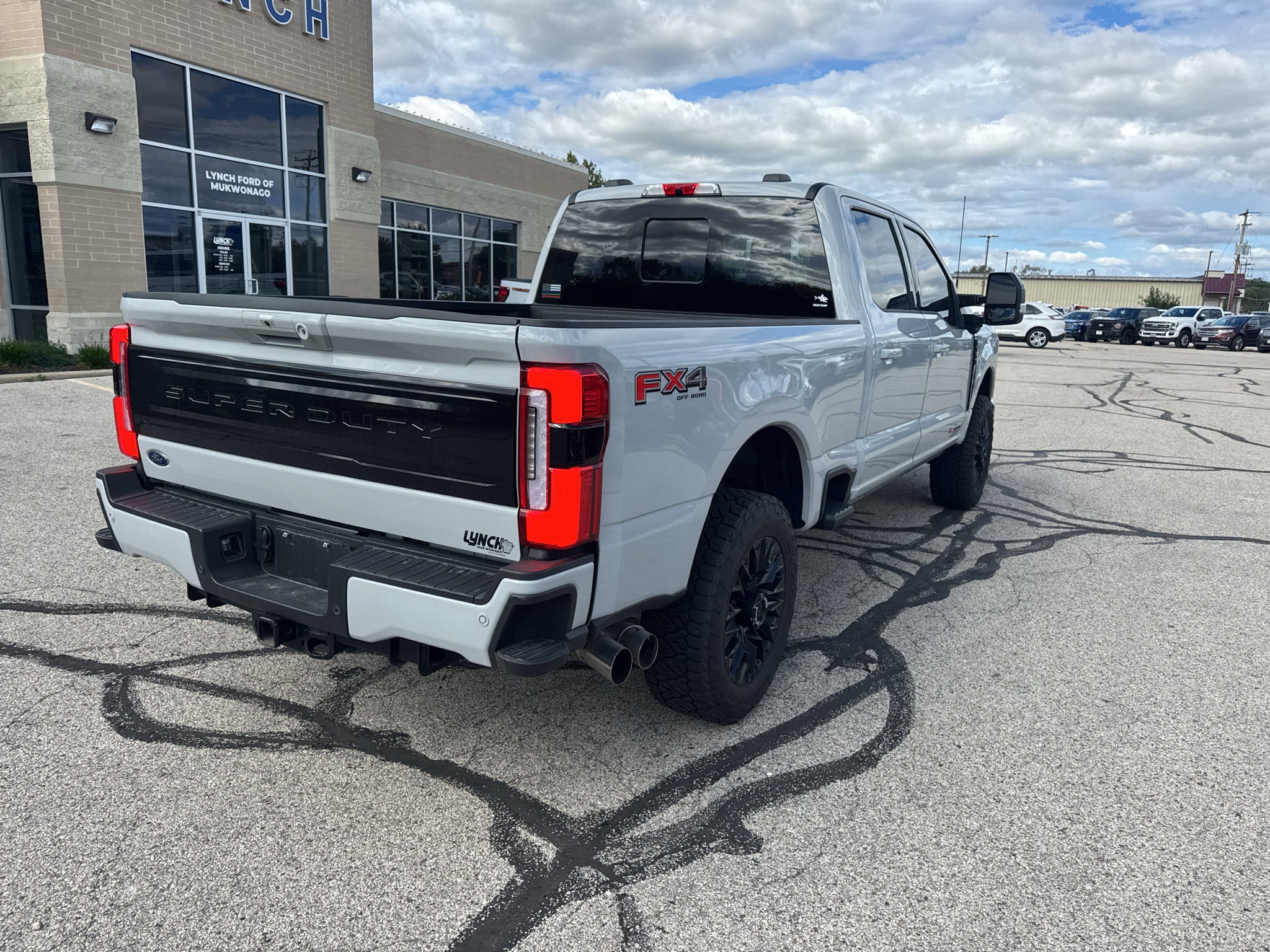 2026 Ford Super Duty F-350 SRW Pickup Platinum