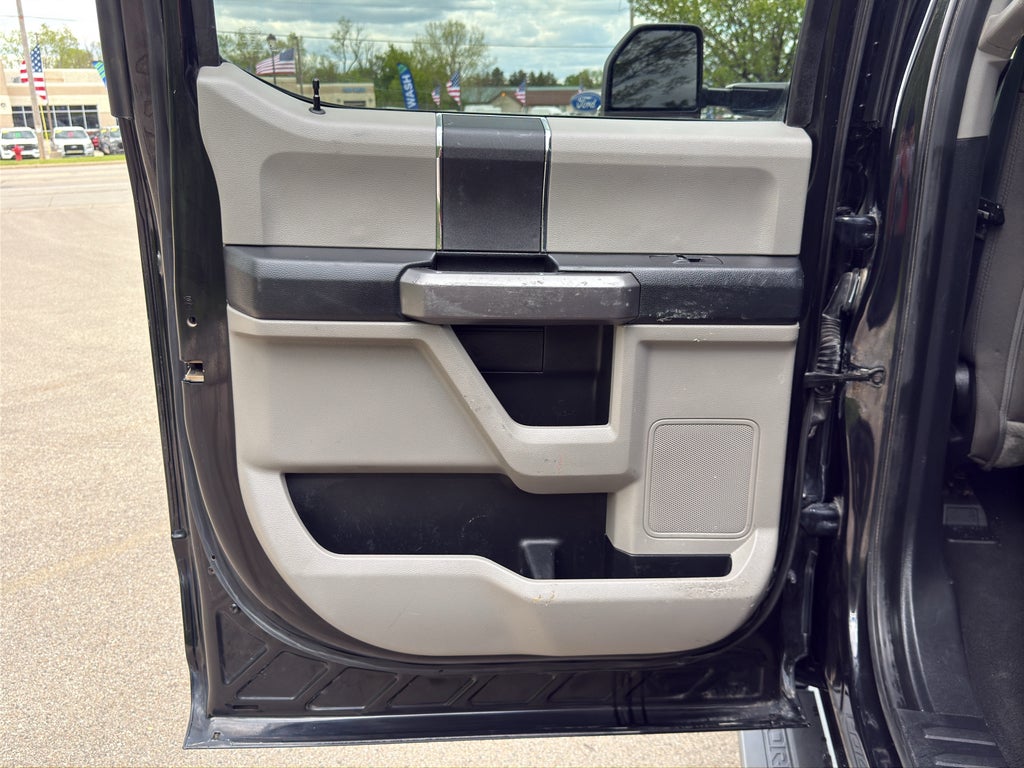 2020 Ford Super Duty F-350 SRW Pickup XLT