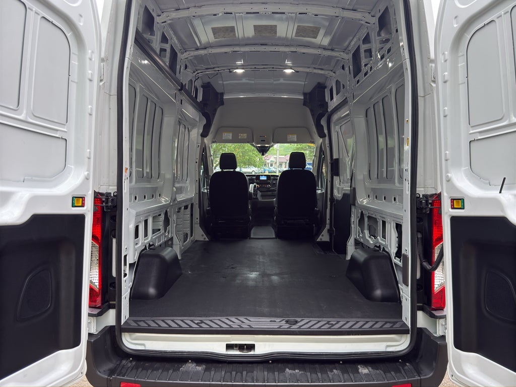 2024 Ford Transit Cargo Van T-250 148" Hi Rf 9070 GVWR RWD