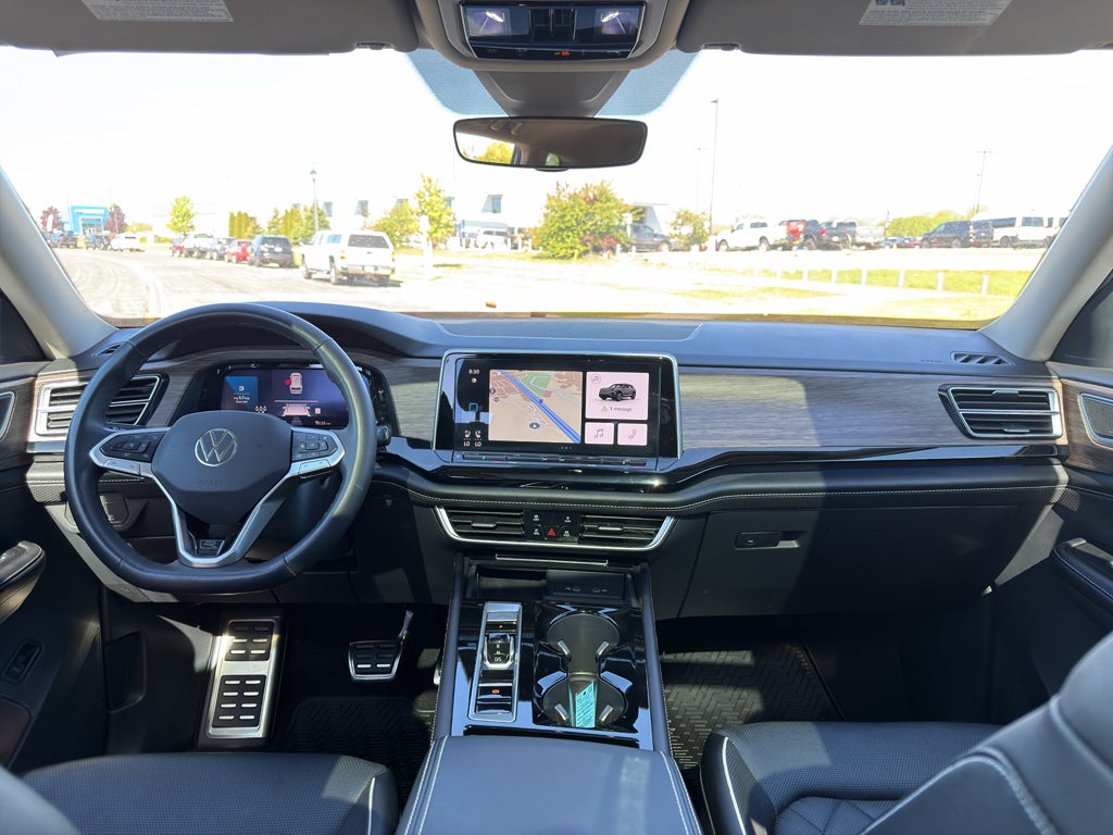 2024 Volkswagen Atlas 2.0T SEL Premium R-Line