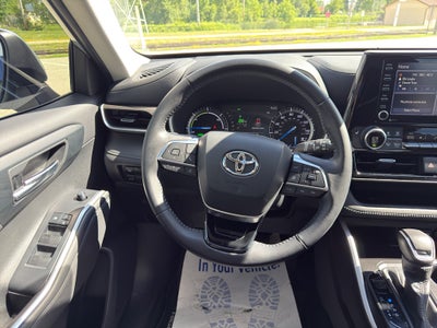 2020 Toyota Highlander Hybrid XLE