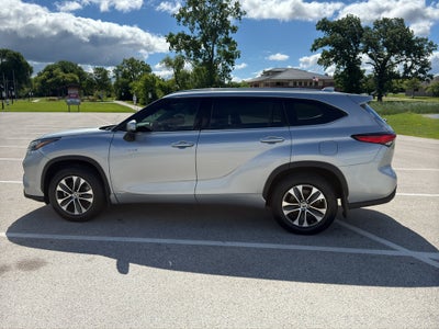2020 Toyota Highlander Hybrid XLE