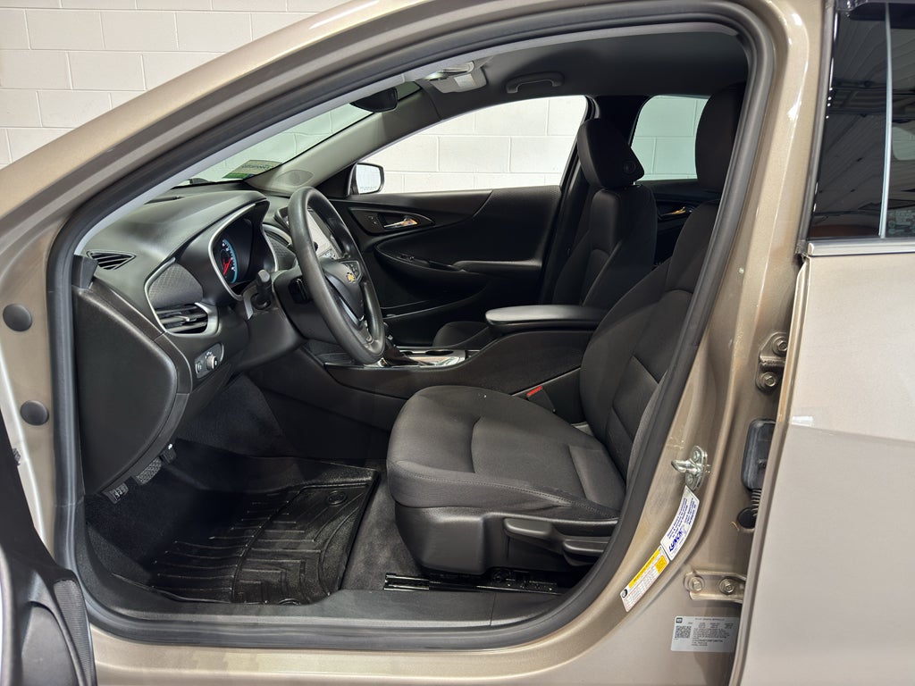2022 Chevrolet Malibu LS